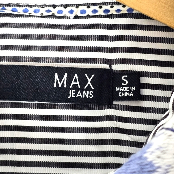 Floral Blue and White Women's Top - Picture 5 of 10